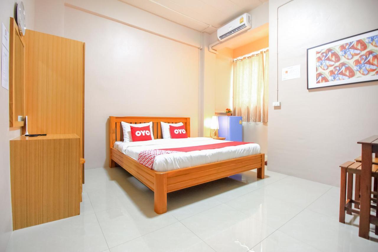 Hotel OYO 349 Aroonrung House Ban Bang Phai Exterior foto